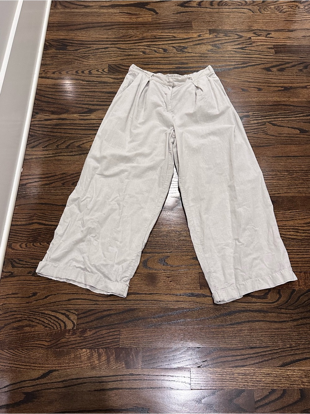 Kaktus Linen Wide leg Pleated and Cuffed pants.